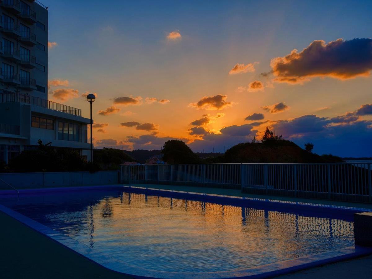 Hotel Miyuki Beach Onna Extérieur photo