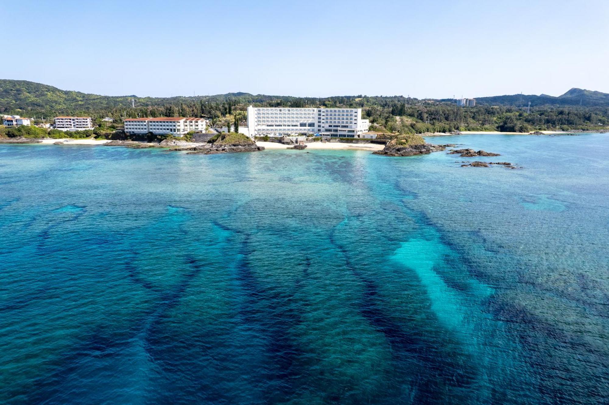 Hotel Miyuki Beach Onna Extérieur photo