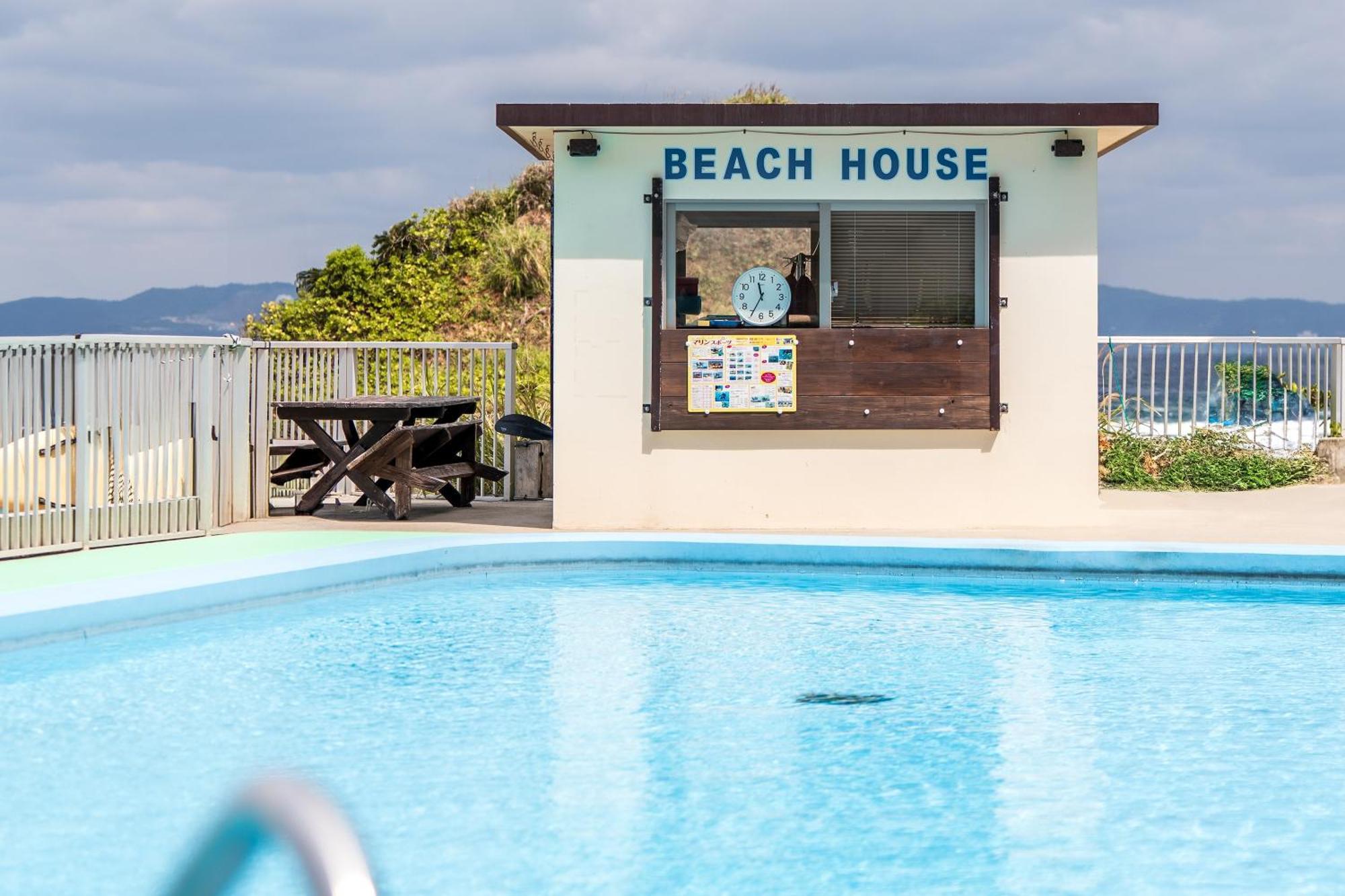 Hotel Miyuki Beach Onna Extérieur photo